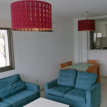Lighthouse Beachfront Luxury Townhouse Apartament Pafos