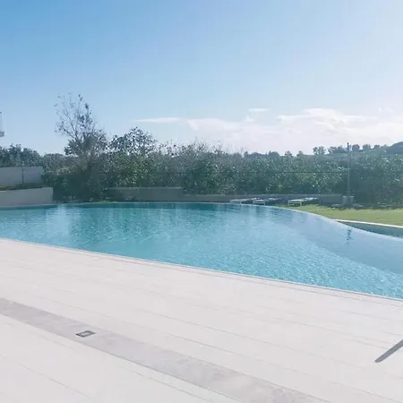 Lighthouse Beachfront Luxury Townhouse Apartament *
