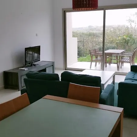 Lighthouse Beachfront Luxury Townhouse Apartament